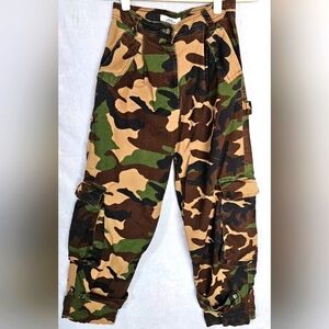 LaBijou Women’s Camo Cargo Pants – Size Small EUC